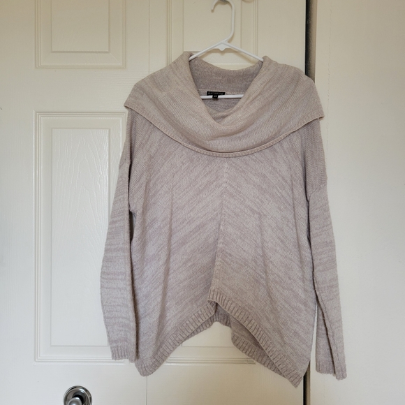 Express beige sweater - Picture 9 of 10